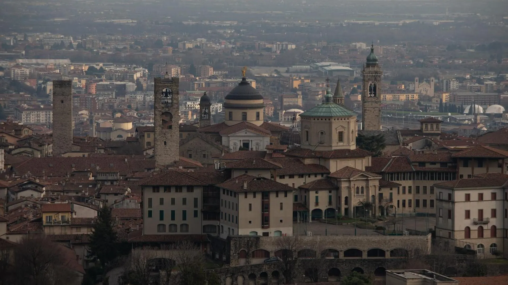 Il Cielo In Una Stanza Bergamo 0*,